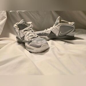 Nike Kyrie Infinity TB "Wolf Grey" High-Top Sneakers
